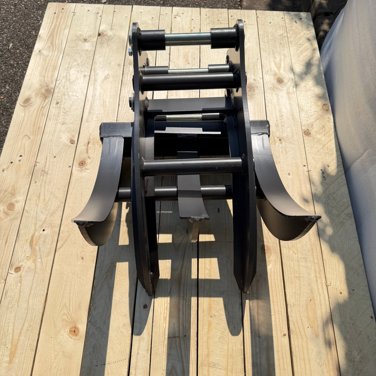 Greifer für Minibagger Anbaugerät für kleine Bagger