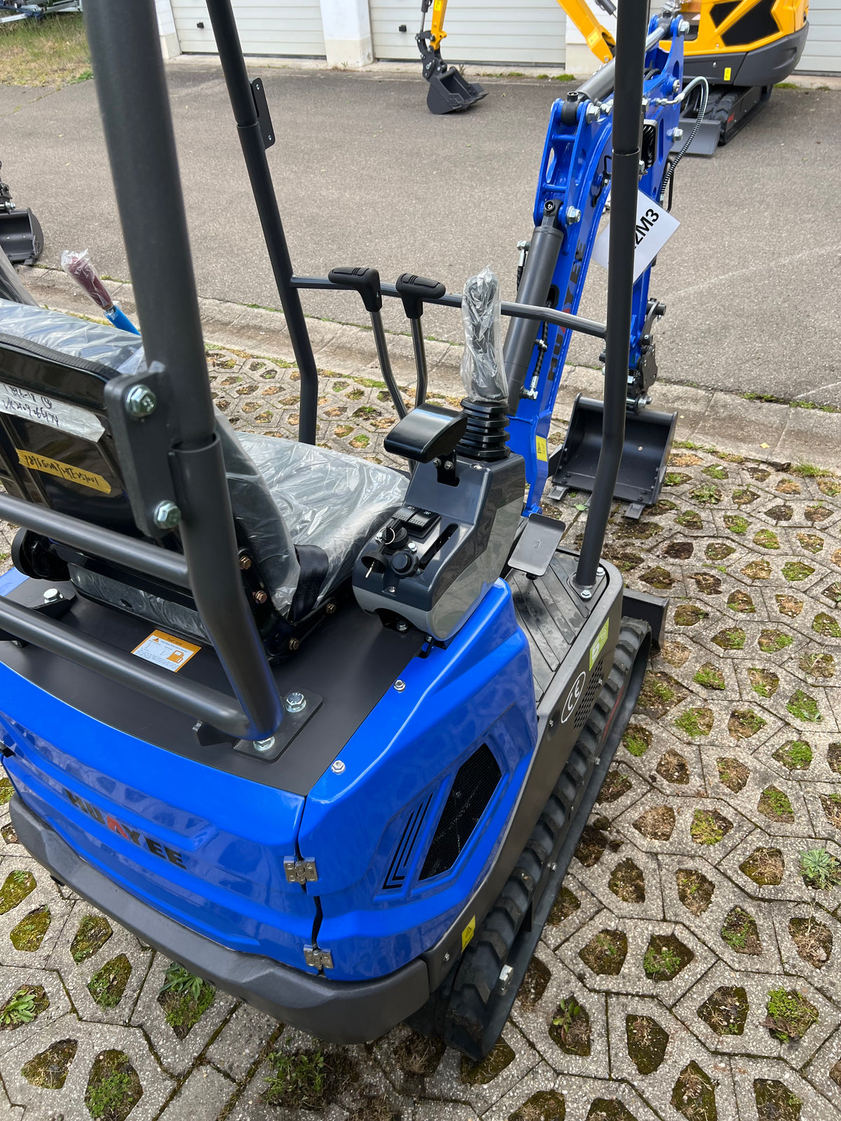 Minibagger HY12 Bagger 1000 kg Diesel 1t inkl. Schnellwechsler & Zahnlöffel