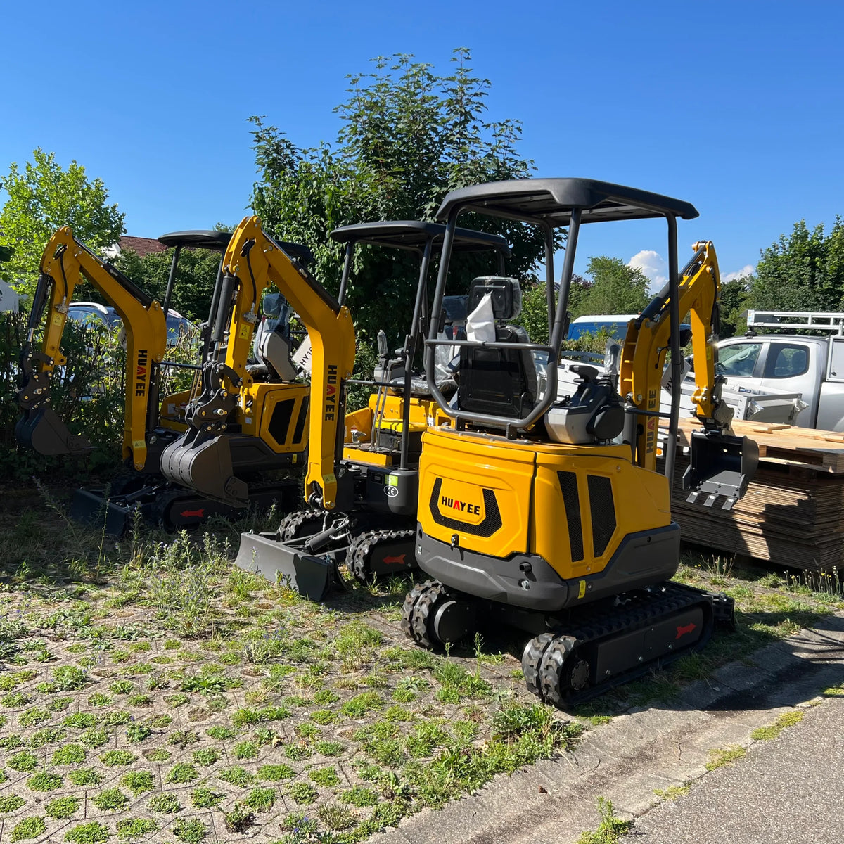 Minibagger HY16F2 Kettenbagger Kubota D722 mit Verstellfahrwerk & Schnellwechsler & 43cm Zahnlöffel