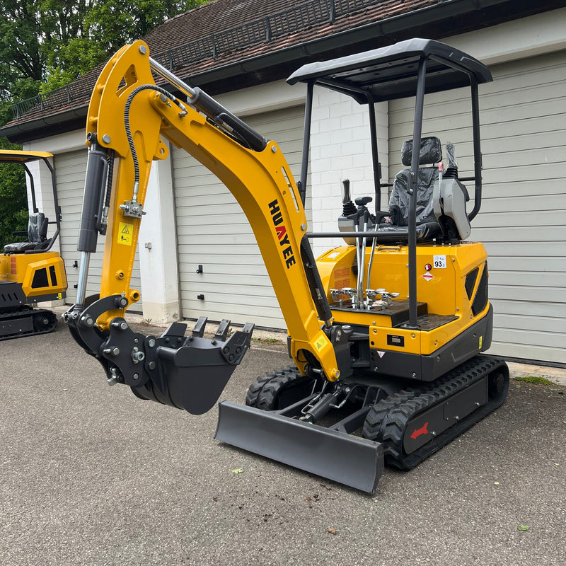Minibagger HY18F1 - 1,8t, Kubota D722 Diesel, Schnellwechsler, 43 cm Zahnlöffel
